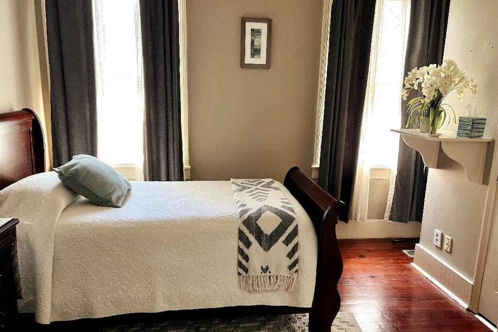 Agatha'S Historic Home Free Parking Wi-Fi Deck Mobile Bagian luar foto